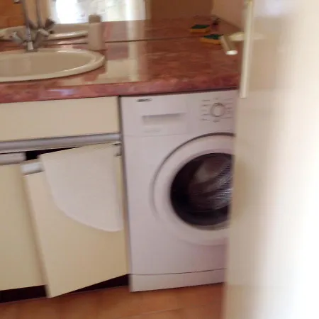 En Bord De A Cavalaire-sur-mer, 35 M², Vue Superbe. * Cavalaire-sur-Mer