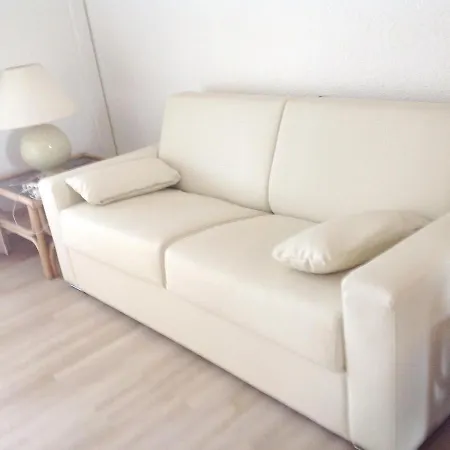 En Bord De A Cavalaire-sur-mer, 35 M², Vue Superbe.