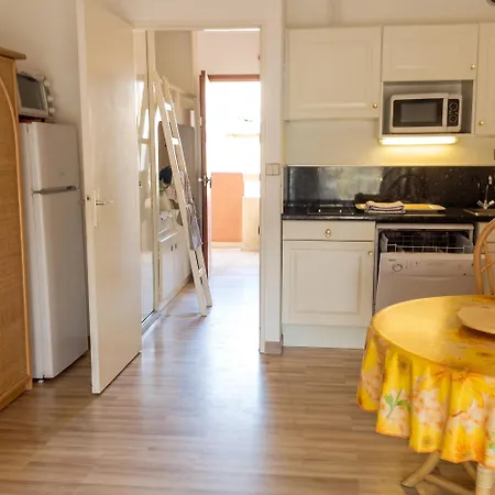 Apartament En Bord De A Cavalaire-sur-mer, 35 M², Vue Superbe. *