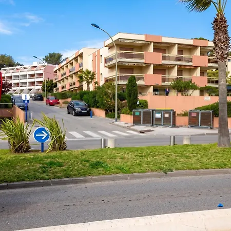 En Bord De A Cavalaire-sur-mer, 35 M², Vue Superbe. Apartament
