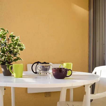 En Bord De A Cavalaire-sur-mer, 35 M², Vue Superbe. Apartament *