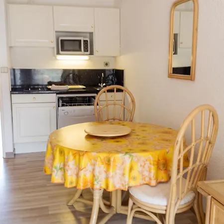 公寓 En Bord De A Cavalaire-sur-mer, 35 M², Vue Superbe.